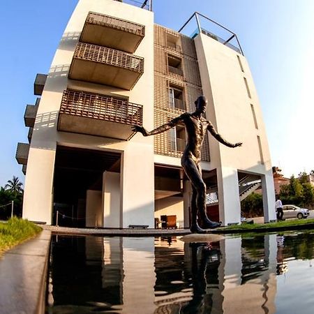 Holiday Inn & Suites Bengaluru Whitefield Bangalore Exterior foto