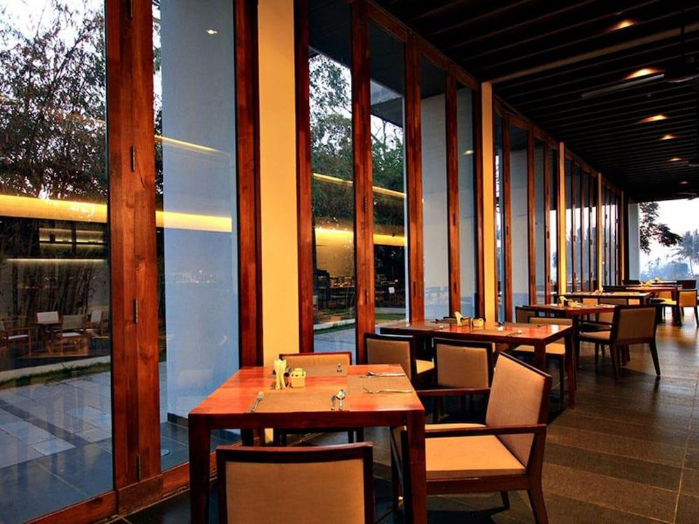 Holiday Inn & Suites Bengaluru Whitefield Bangalore Exterior foto