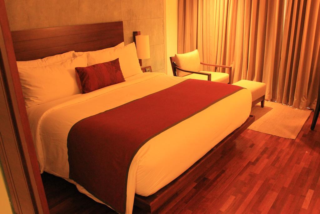 Holiday Inn & Suites Bengaluru Whitefield Bangalore Exterior foto